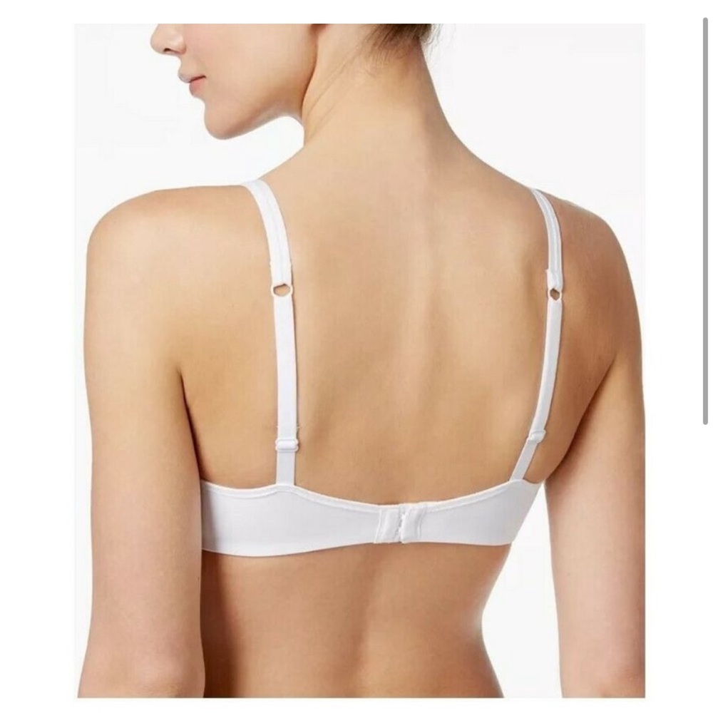 Warner's Womens Bra White Wirefree Smooth Adjustable Straps Light Padded 38D